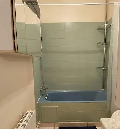 Le Calme Au Centre-ville Dans Cour Interieure, Avec Place De Parking Privee Dieppe