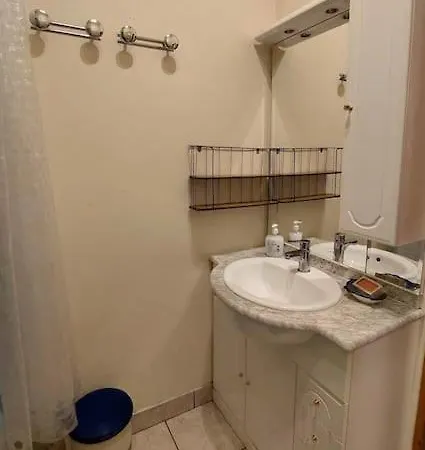 Lejlighed Le Calme Au Centre-ville Dans Cour Interieure, Avec Place De Parking Privee *