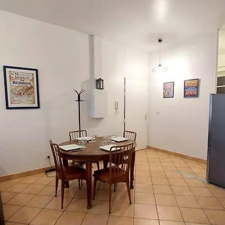 Le Calme Au Centre-ville Dans Cour Interieure, Avec Place De Parking Privee Dieppe