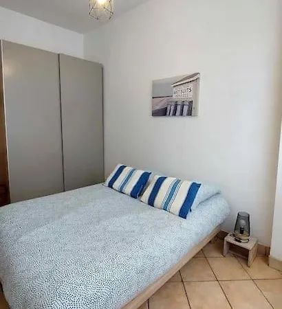 Le Calme Au Centre-ville Dans Cour Interieure, Avec Place De Parking Privee Apartment