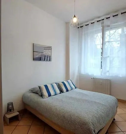 Le Calme Au Centre-ville Dans Cour Interieure, Avec Place De Parking Privee 公寓 迪耶普