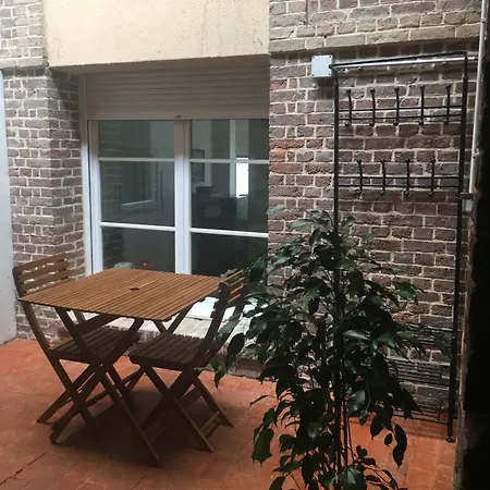 Apartment Le Calme Au Centre-ville Dans Cour Interieure, Avec Place De Parking Privee *